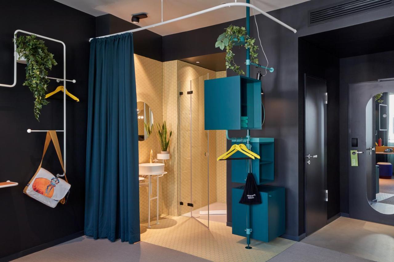 Hotel 25hours The Circle 4*