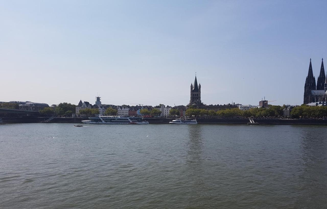 Altstadthotel Hayk Am Rhein Hotel Köln