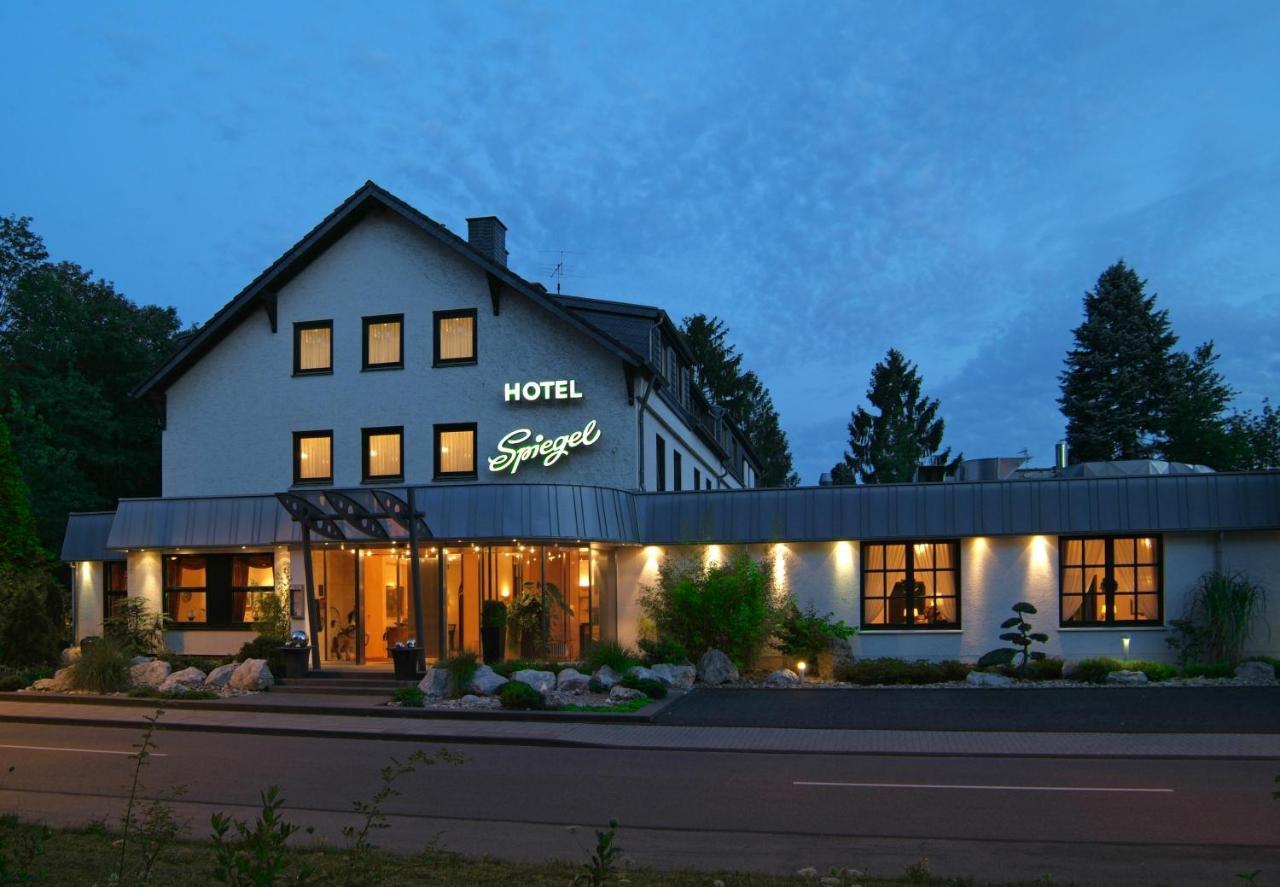 Spiegel 4*