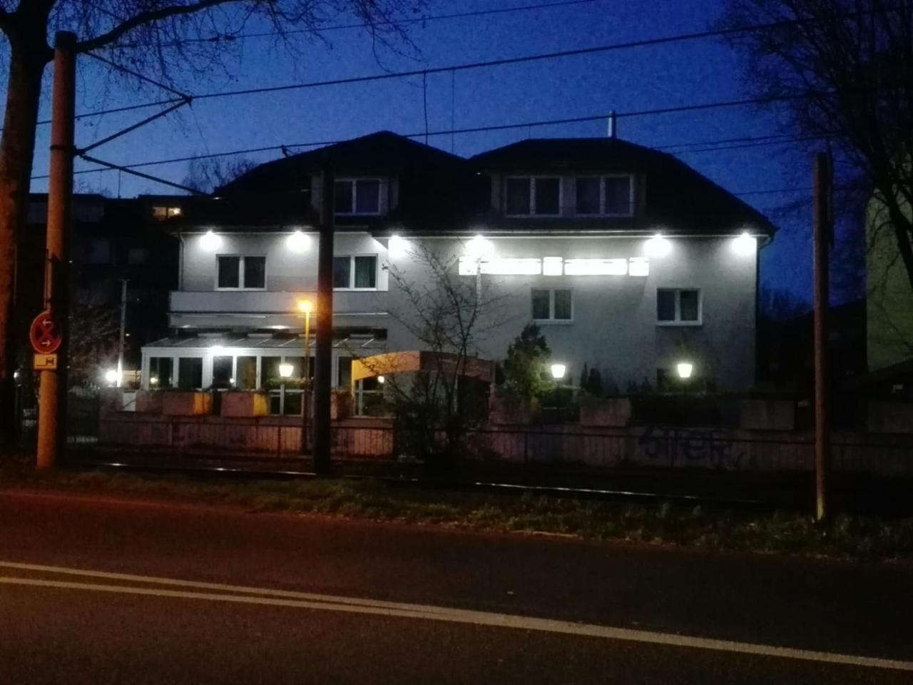 Hotel Restaurant 1000 Cologne