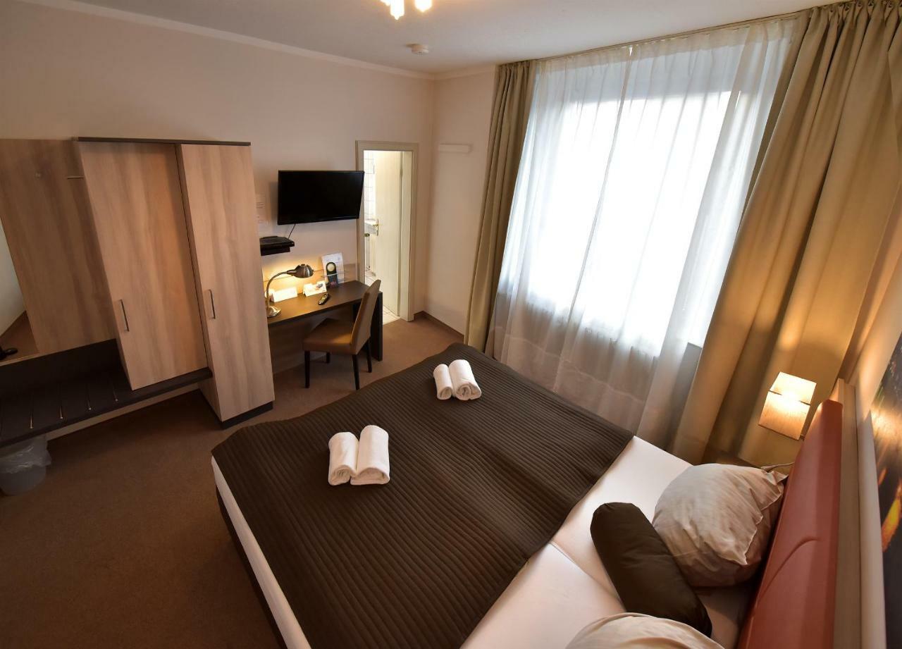 Hotel Buergerhof 3*