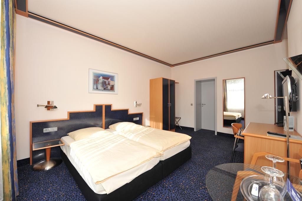 Insel 3* Colonia