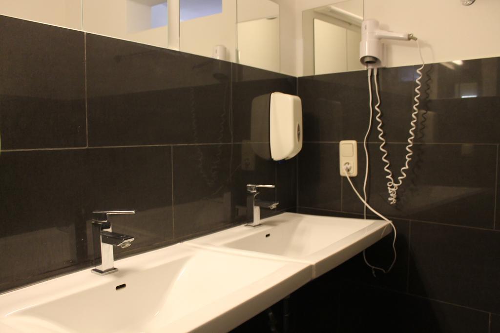 Station - For Backpackers *