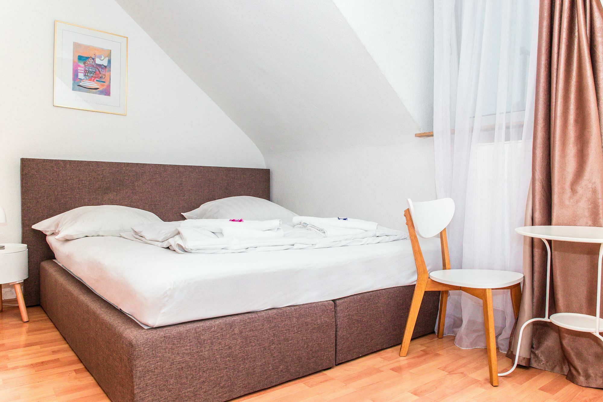 Storch Hotel 2*
