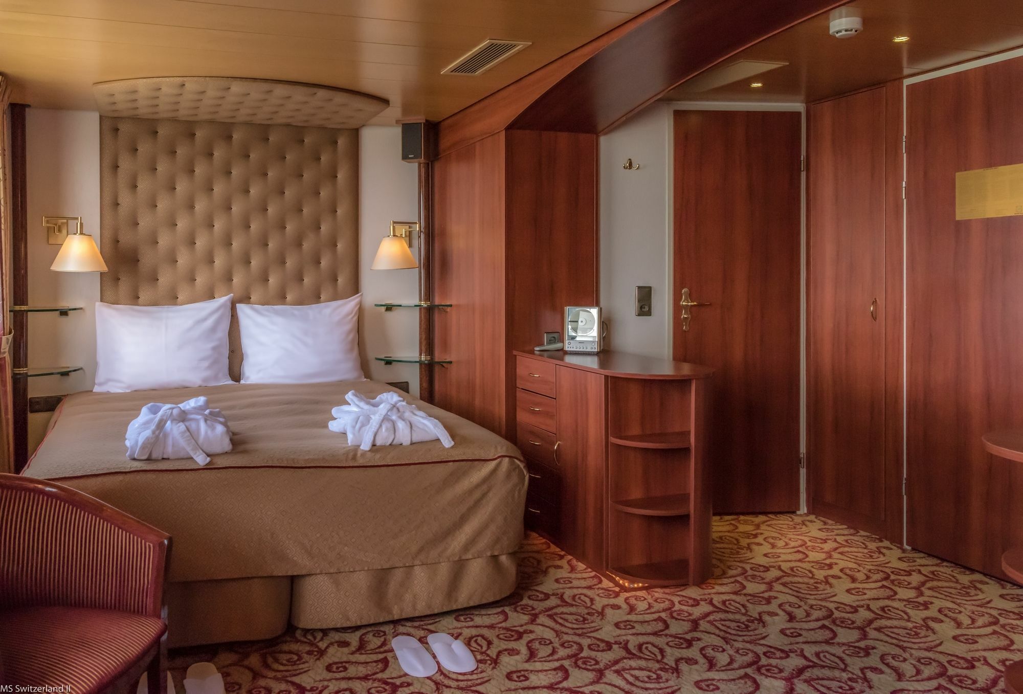 Knm Ms Switzerland Ii - Hotel 3*