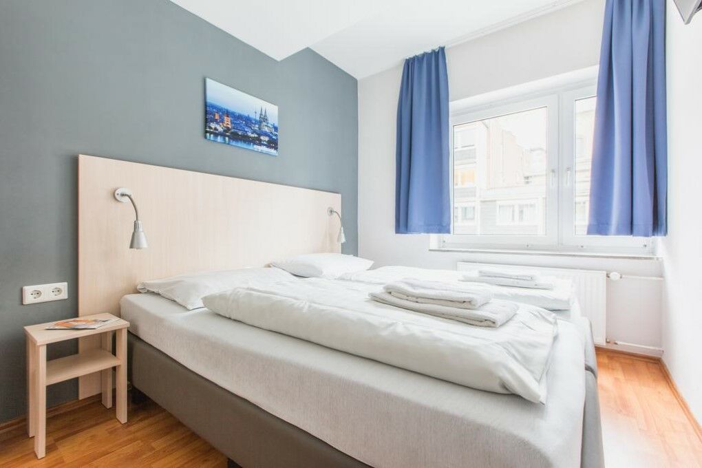 Hotel A&o Dom 2*