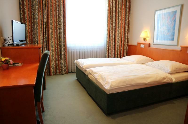 Hotel Tante Alma's Koelner 3*