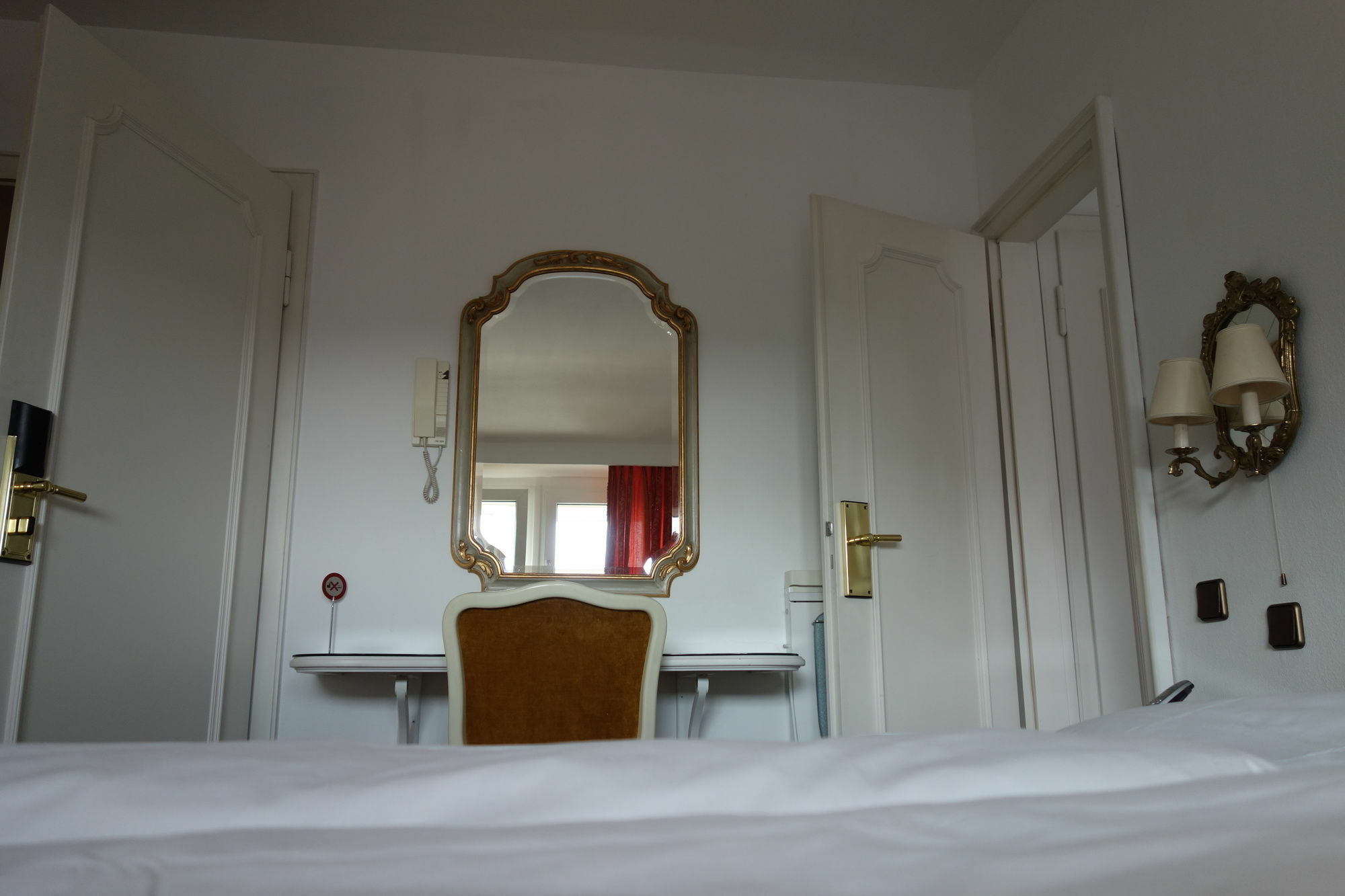 Kaiser Am Wiener Platz Hotel 3*
