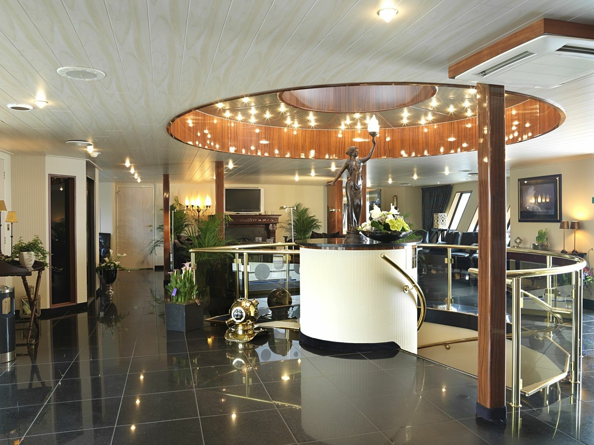 Hotel Crossgates Hotelship 3 Star - Messe -