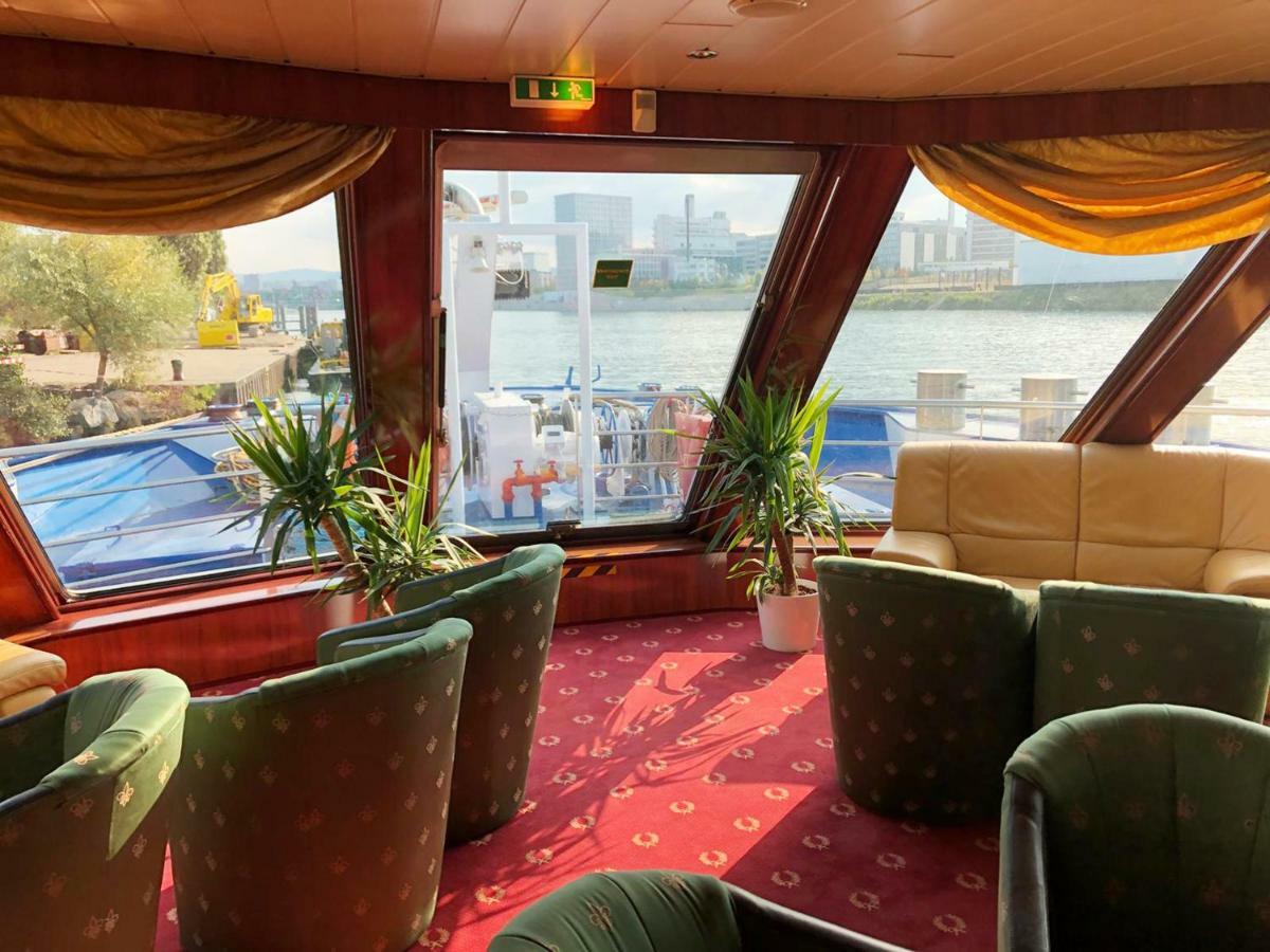Botel Fairtours Hotelschiff Dutch Melody**** Cologne