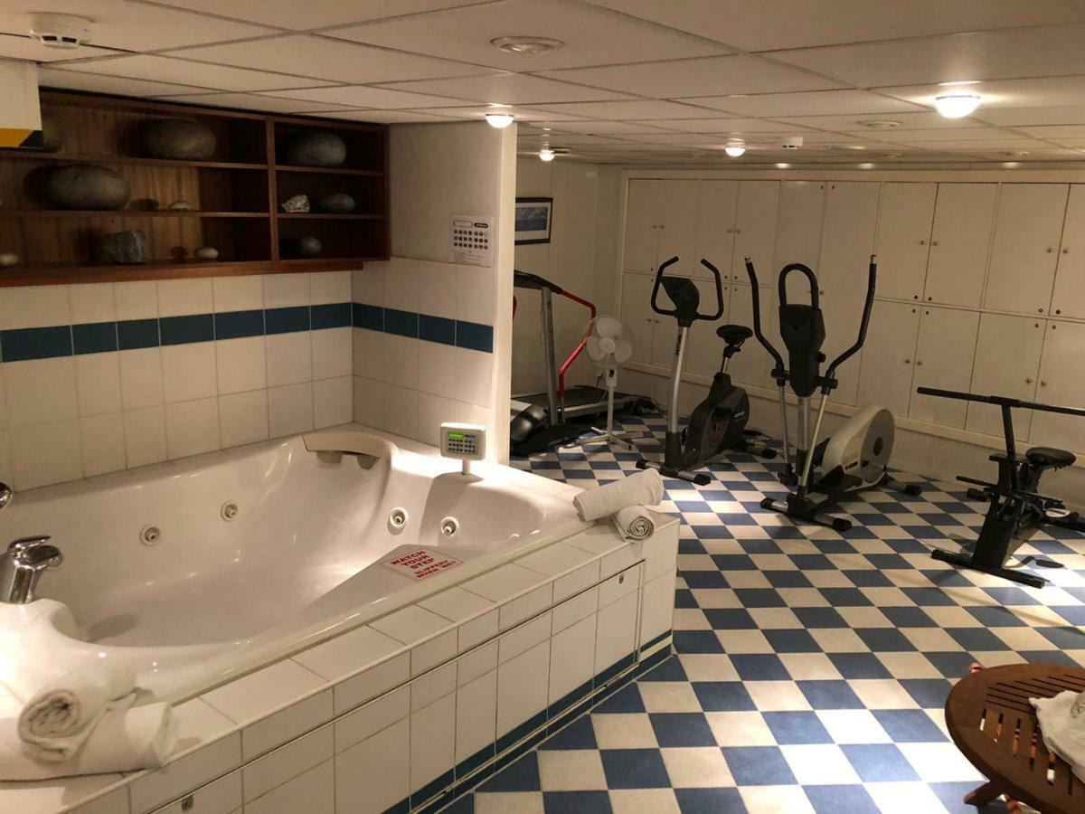 Botel Fairtours Hotelschiff Dutch Melody**** Cologne