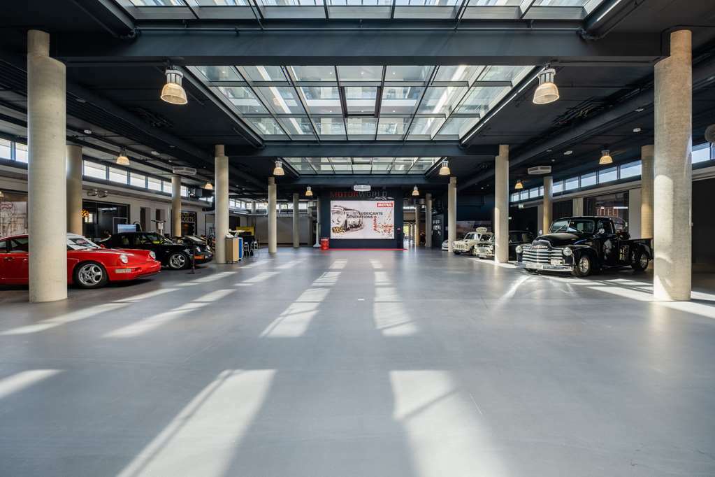V8 At Motorworld Hotel Cologne
