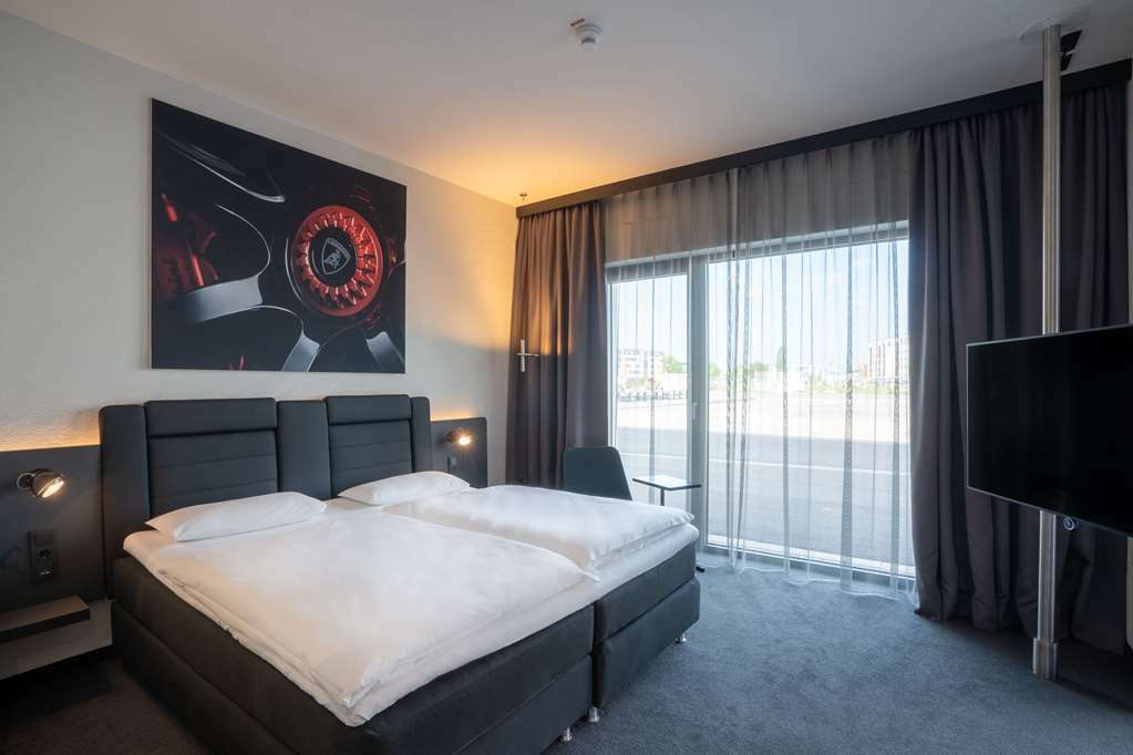 V8 At Motorworld Hotel Cologne