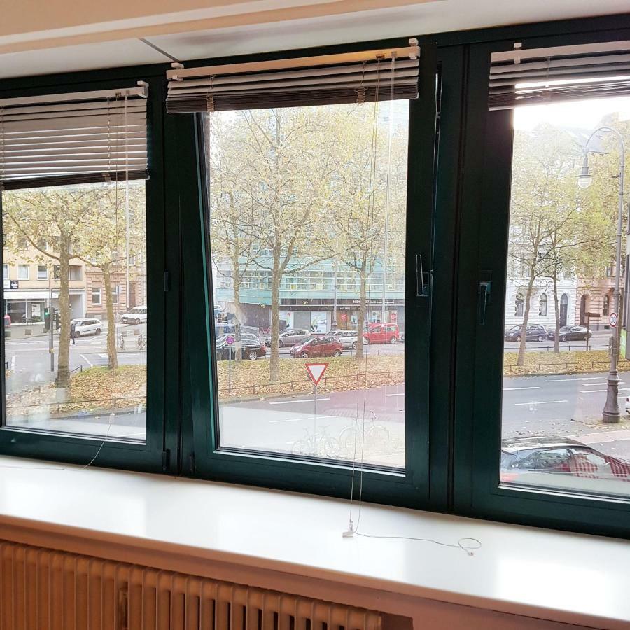 Apartment *** Comfortable 30m2 Studio Hansaring 19 *** Mediapark / Messe / Dom *