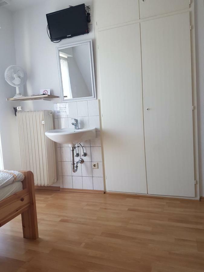 Gastezimmer Zum Neuenhof Homestay Cologne