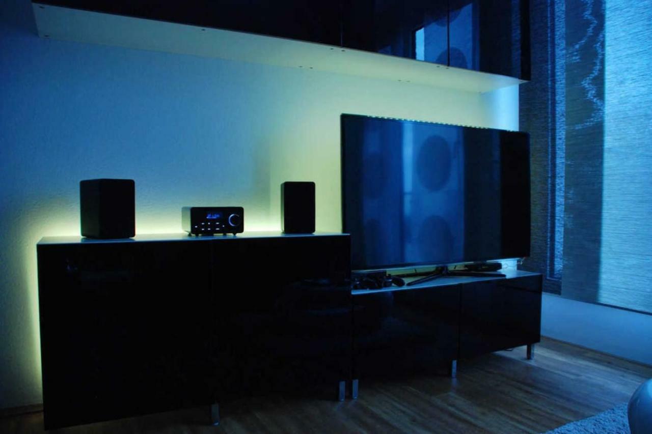 Exklusives Penthouse! Mit Wlan, Tiefgarage, 2 Fernseher Etc. * Cologne