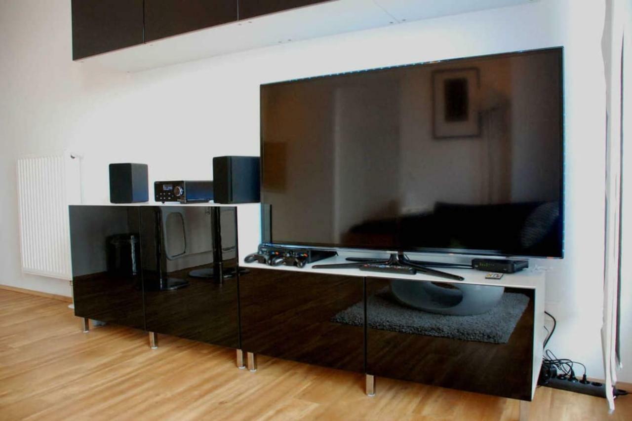 Apartment Exklusives Penthouse! Mit Wlan, Tiefgarage, 2 Fernseher Etc. *