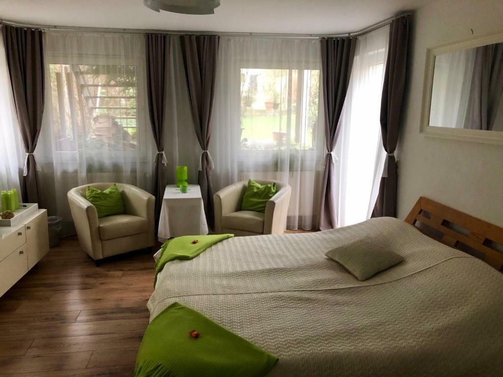 Wohnen Im Grunen - Rheinnahe Und Stadtnah Apartment Cologne