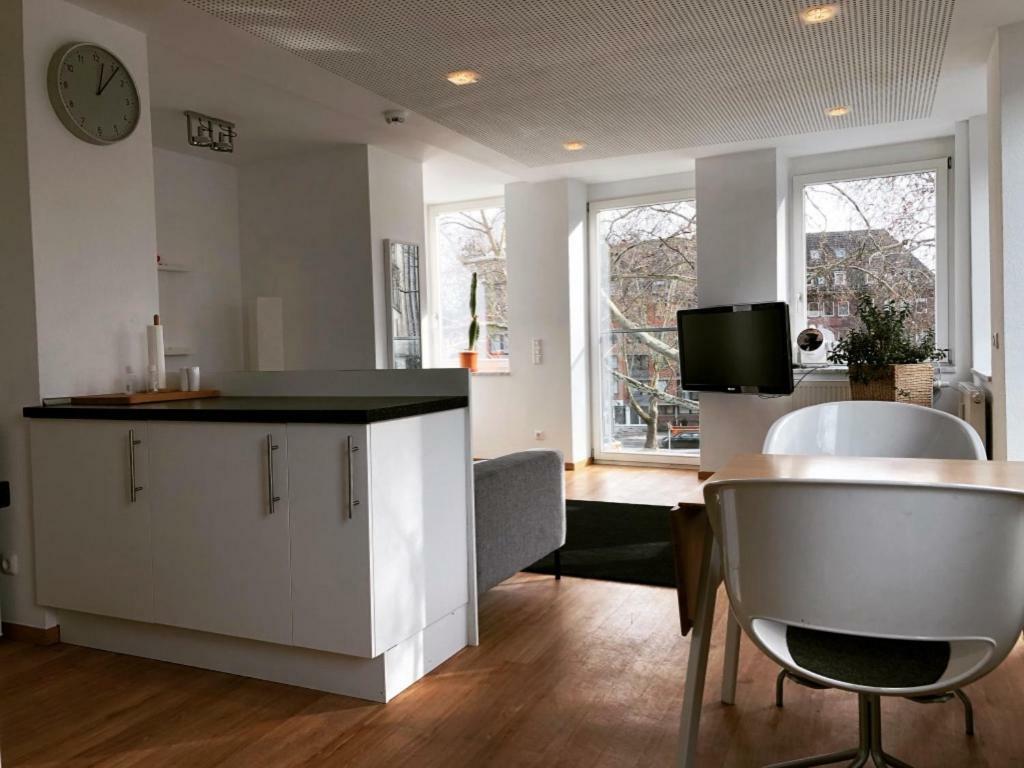 Modern And Bright In Top Location