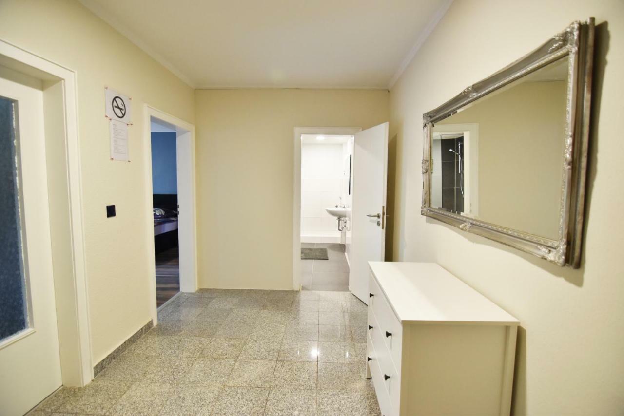 Apartment Dorya Am Ring Cologne