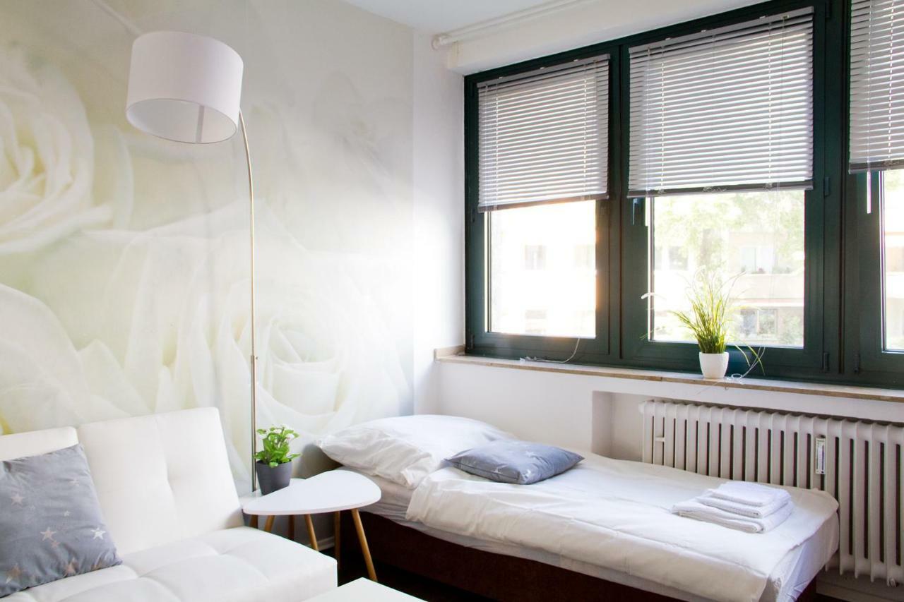 Apartment **** Comfortable Studio **** Hansaring 19, Mediapark, Messe, Dom Cologne