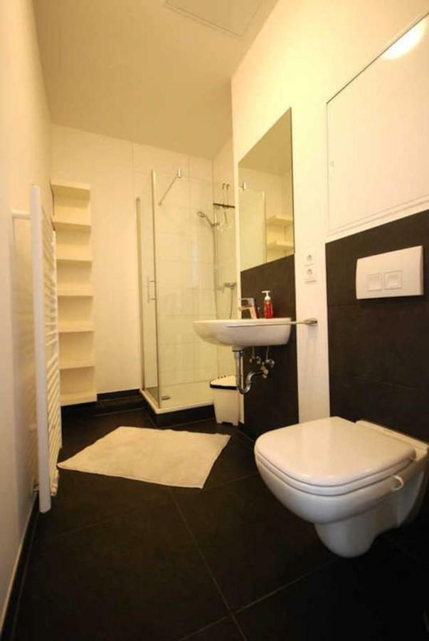 Exklusives Penthouse! Mit Wlan, Tiefgarage, 2 Fernseher Etc. Apartment
