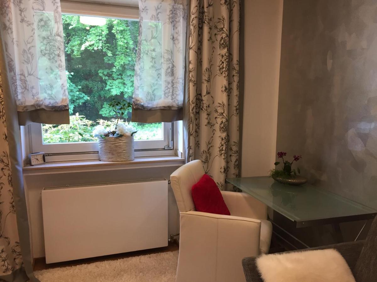 Airport Waldblick Homestay