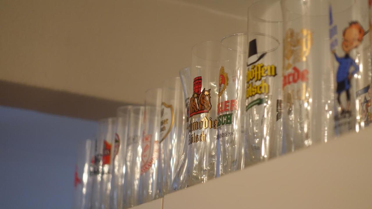 Großzügiges Mit Badezimmer In Rheinwohnung Habitación en casa particular