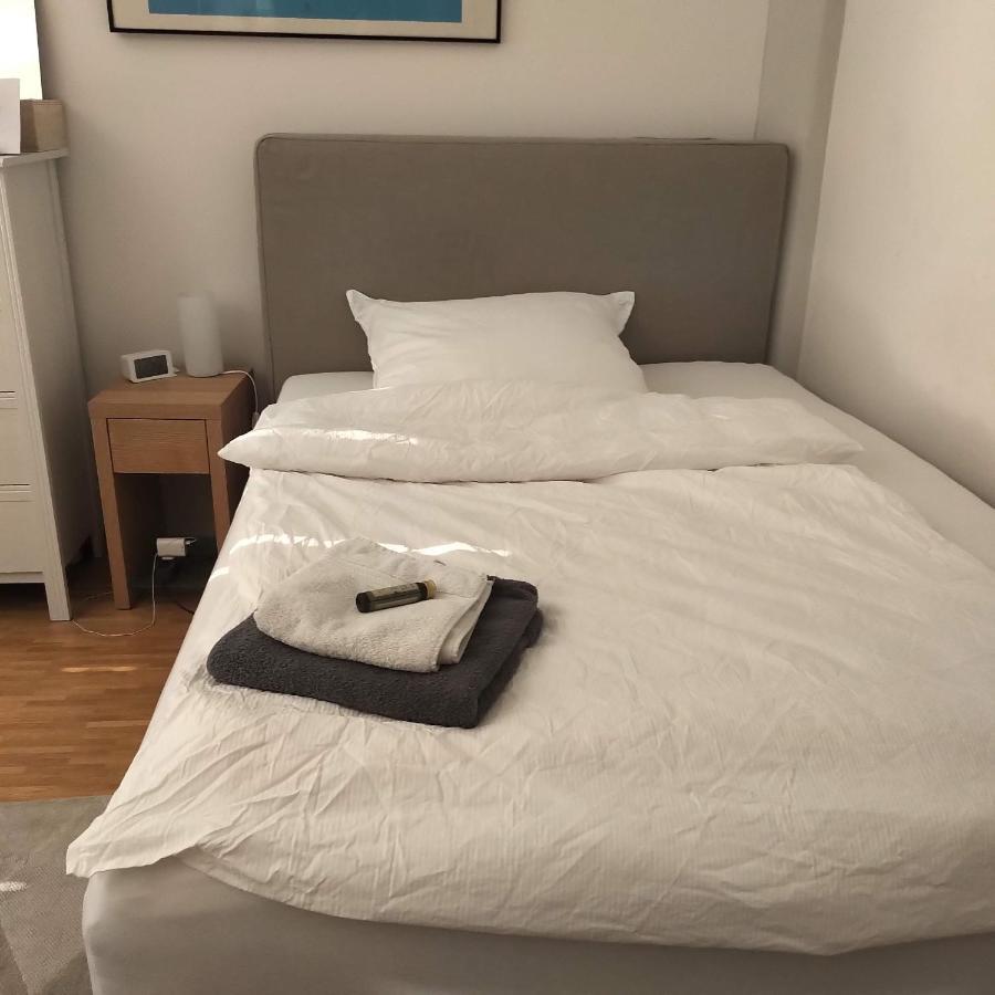 Habitación en casa particular Großzügiges Mit Badezimmer In Rheinwohnung *