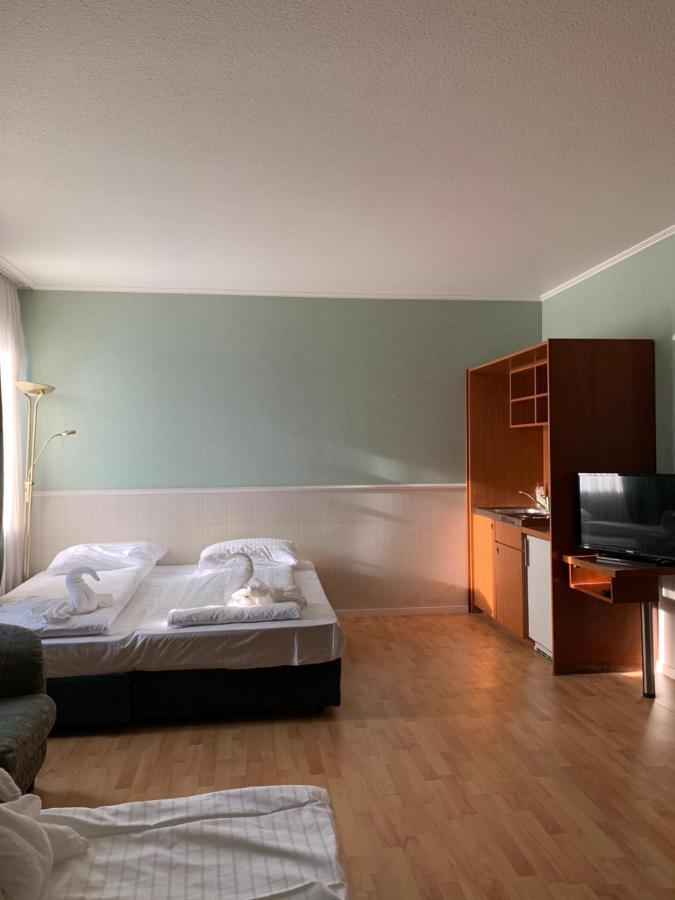 Guest house A 57 Longerich 10 Min Zum Zentrum Cologne