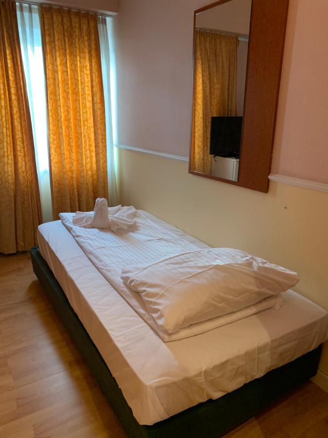 Guest house A 57 Longerich 10 Min Zum Zentrum