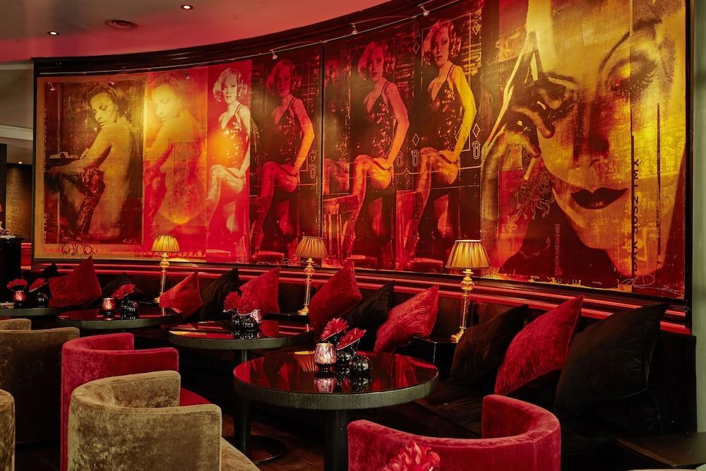 Savoy Hotel 4*