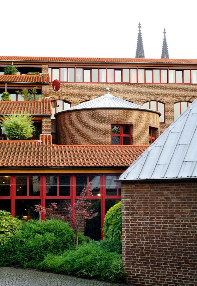 Hotel Maternushaus 4*