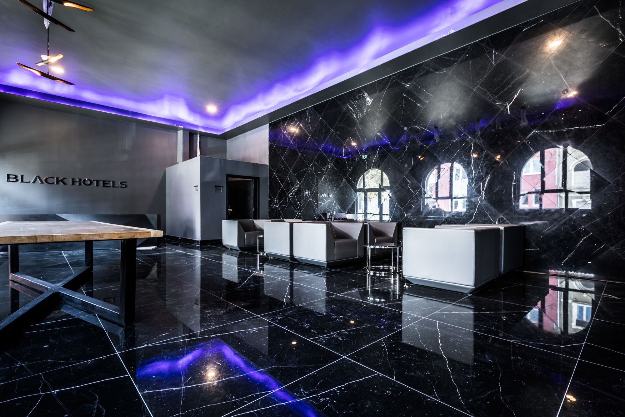 Black Koeln 4*