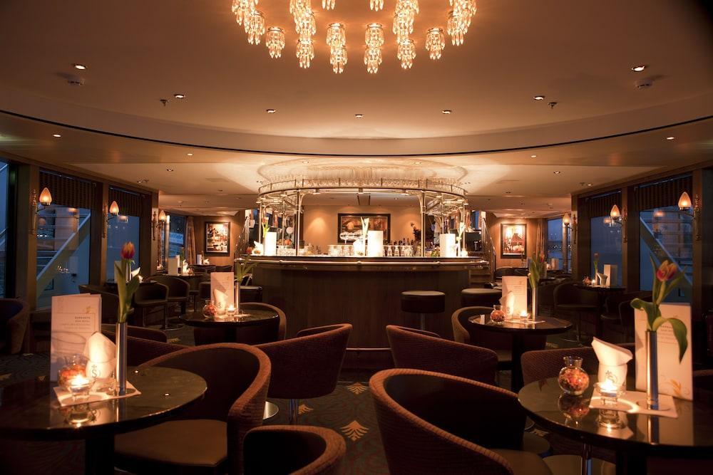 Crossgates Hotelship 4 Star - Altstadtnord - Hotel