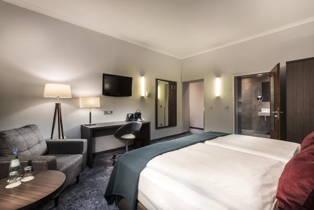 Wyndham Hotel 4*