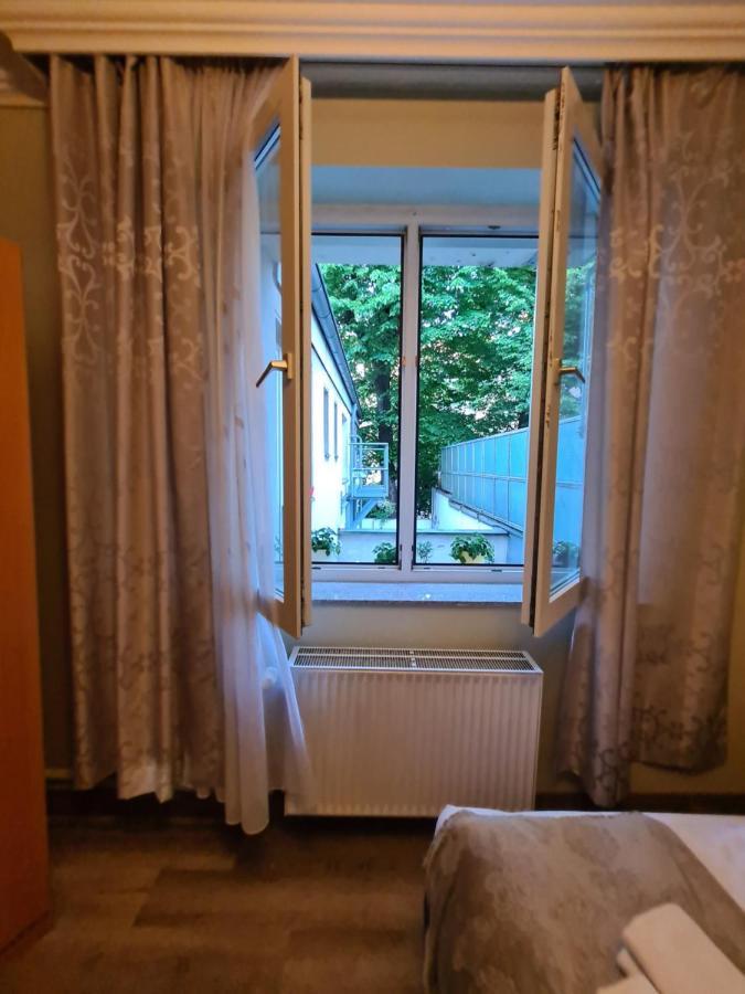 Cara Hotel 3*