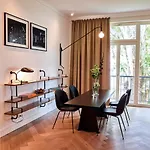 Townhouse By The Qvest