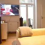 Hochwertige 4-Zimmer-Wohnung In Koeln-Suelz