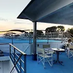Baxter Hoare Hotel Ship