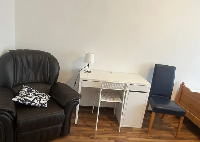 2 Zimmer Wohnung 1Min Messe Koeln