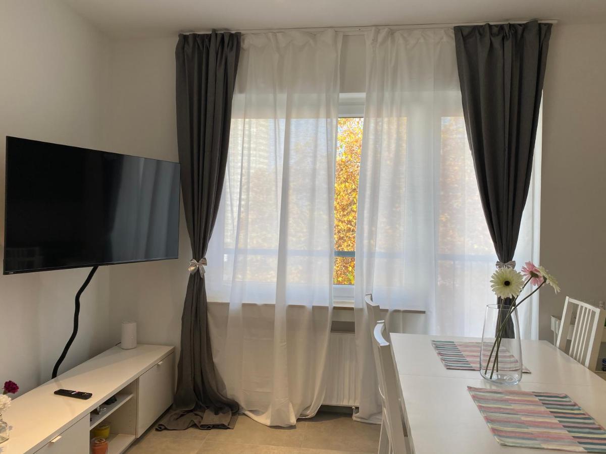 Moderne In Center *