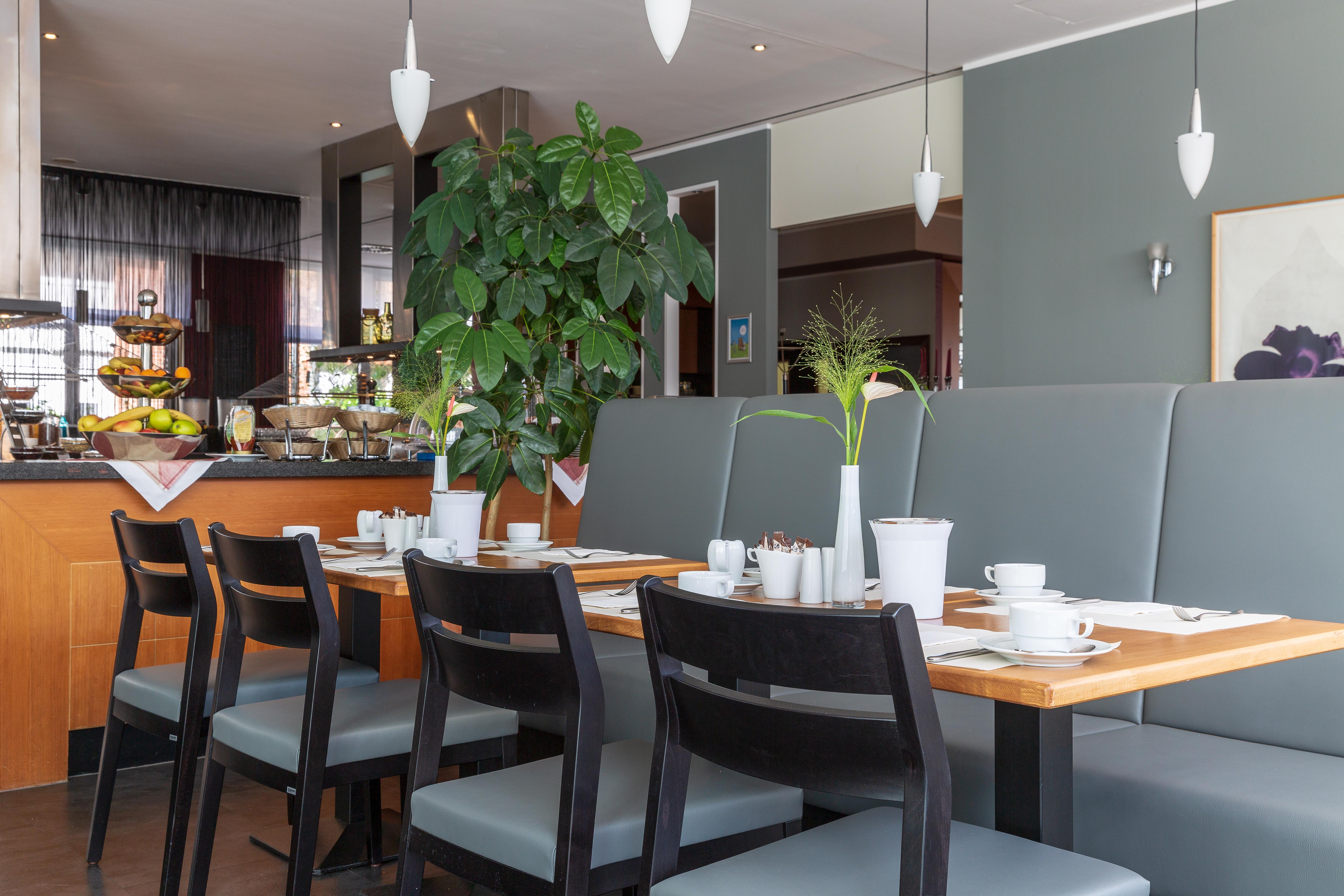 Plaza Premium 4* Colónia