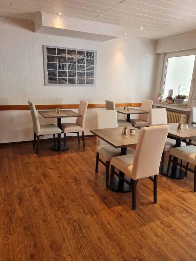 Airport Karsten Hotel