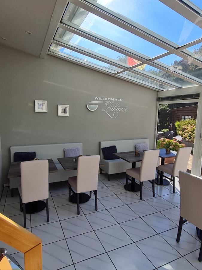 Airport Karsten 3*
