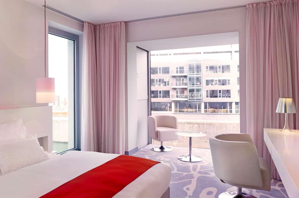 Art Cologne, By Park Plaza Hotel *