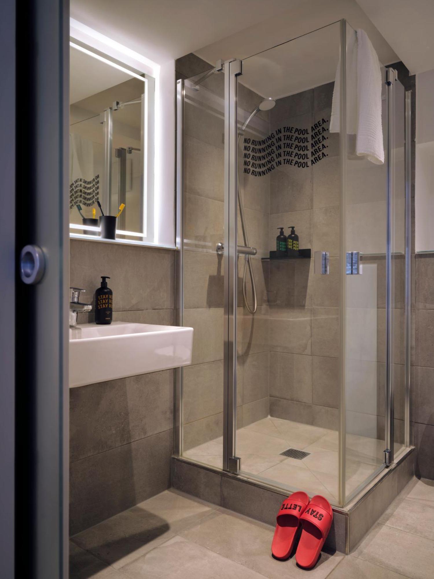 Stayery Suelz Hotel