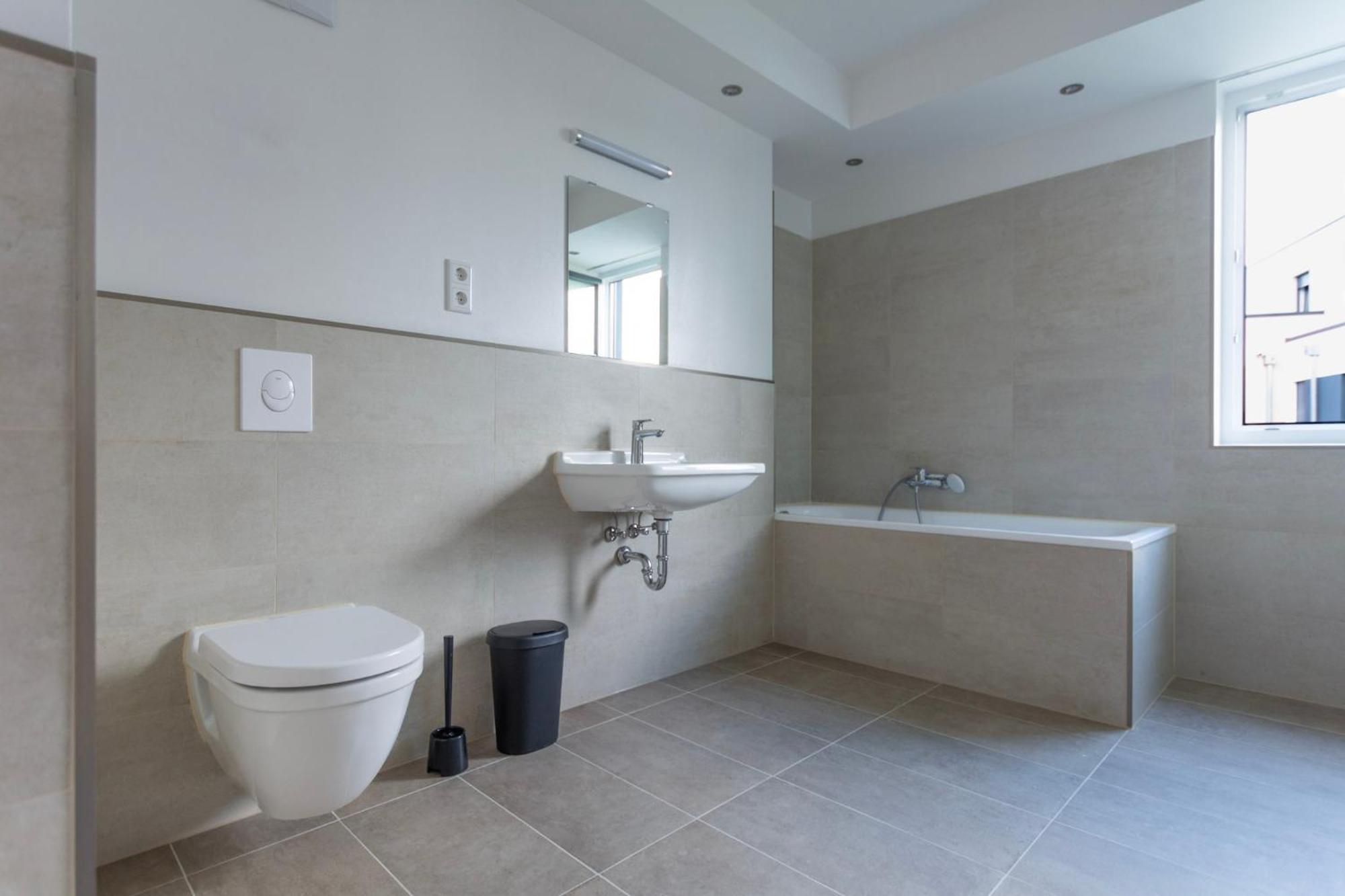 T&k - Bergisch Gladbach - 7 Comfortable - 20 Min To Fair Messe Apartment