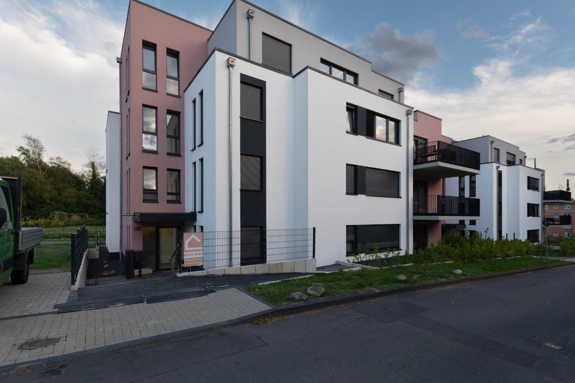 Apartment T&k - Bergisch Gladbach - 7 Comfortable - 20 Min To Fair Messe