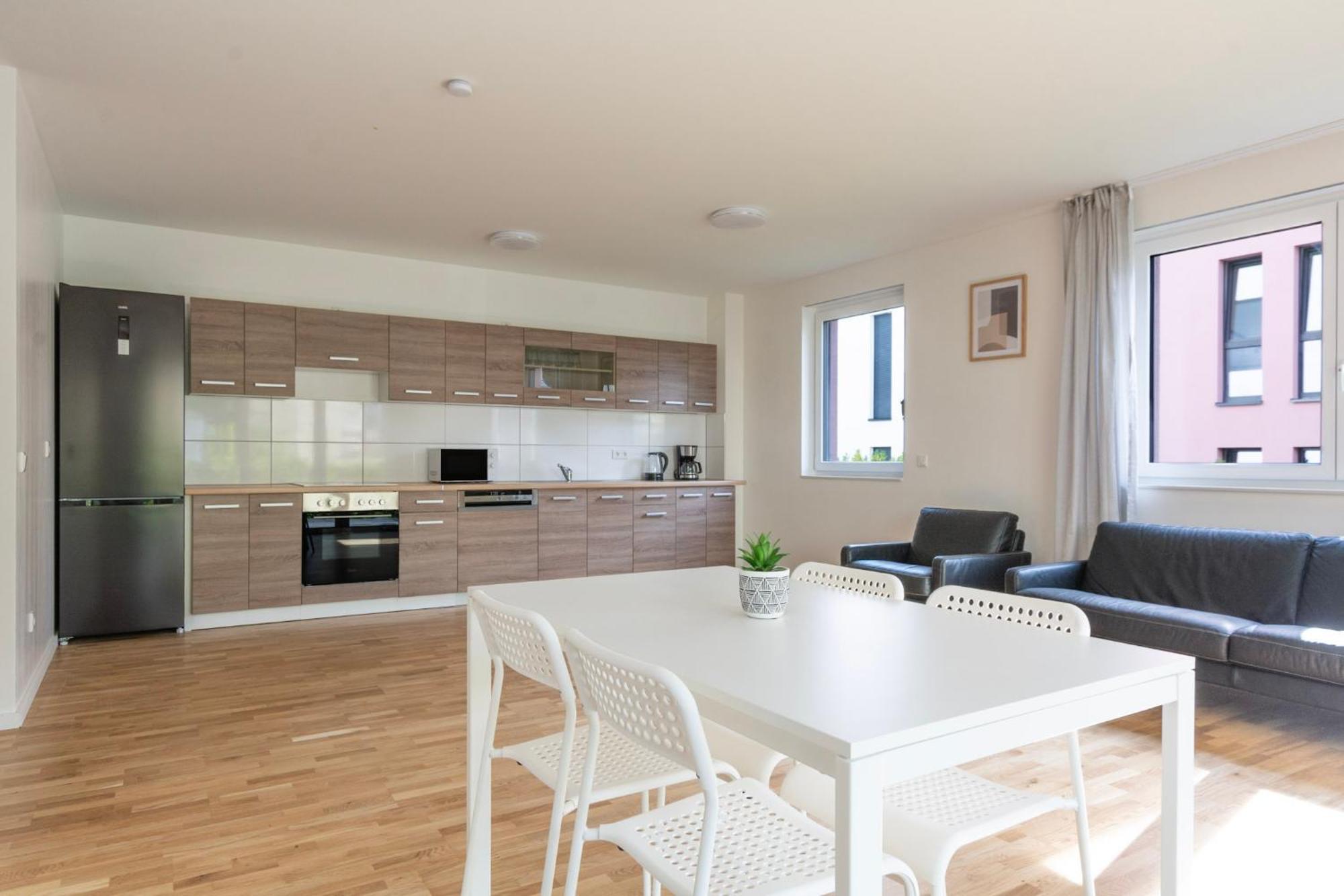 Apartment T&k - Bergisch Gladbach - 7 Comfortable - 20 Min To Fair Messe